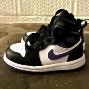 JORDAN 1 MID KIDS (5C)